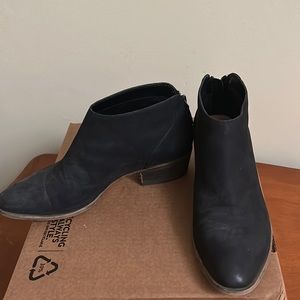 Black suede flat boots